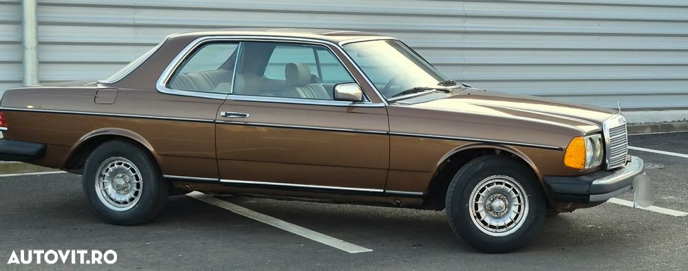 Mercedes-Benz W123 - 22