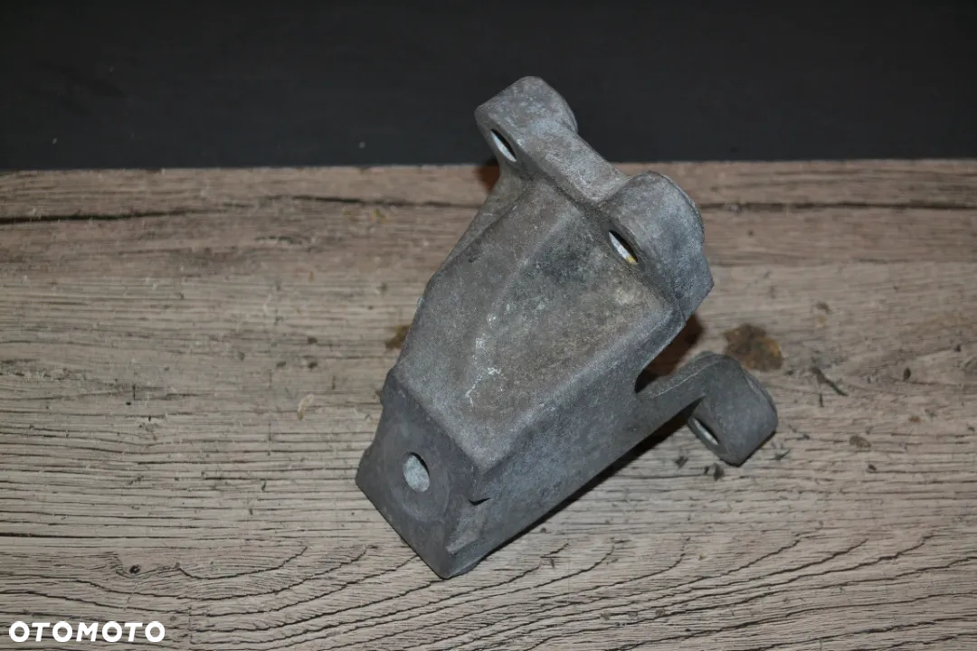 AUDI A6 C6 2,7 3,0 TDI ŁAPA WSPORNIK MOCOWANIE SILNIKA 4F0199307AA - 3