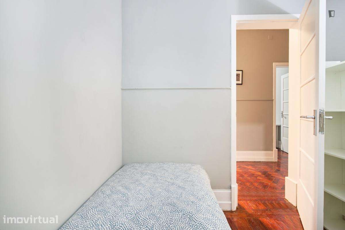 Quarto - localizado em Saldanha Lisbon - Grande imagem: 5/52