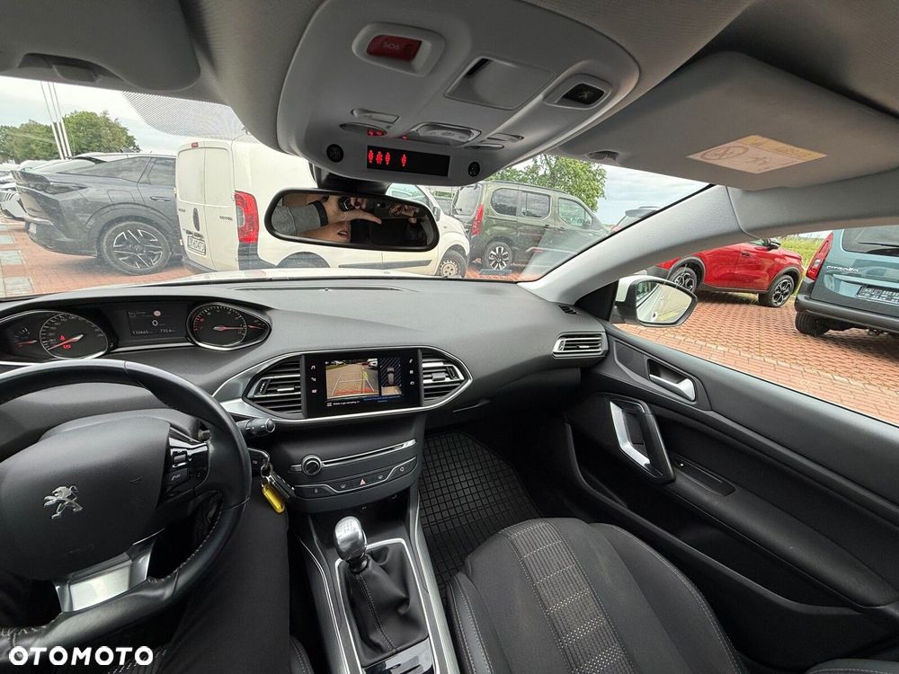 Peugeot 308 1.2 PureTech Allure Pack S&S - 24