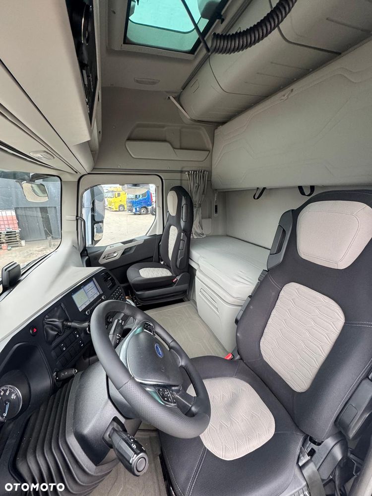 Ford F-MAX 500 - 11