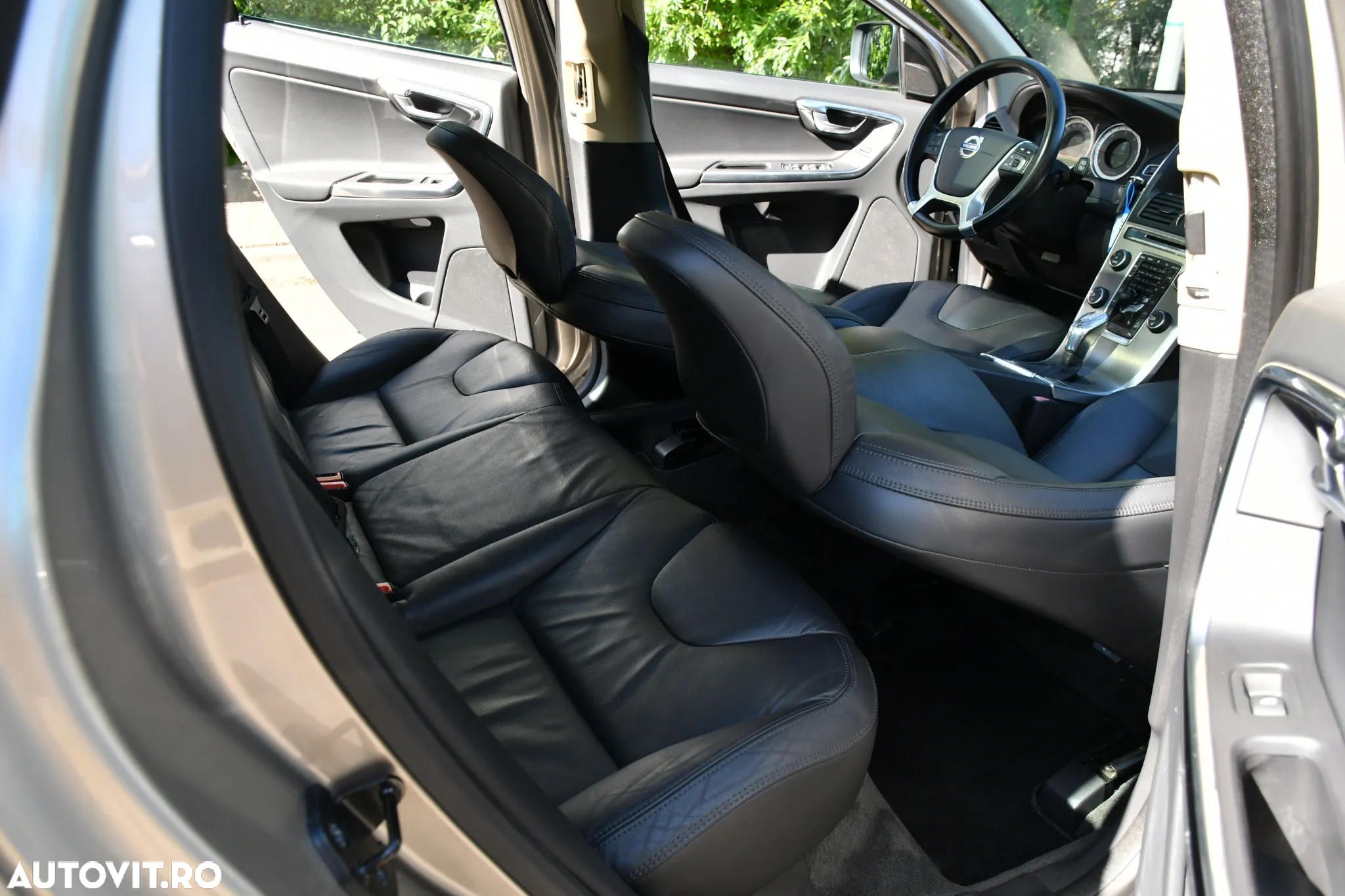Volvo XC 60 D5 AWD Aut. Summum - 12