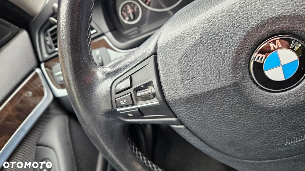 BMW Seria 5 520d - 22