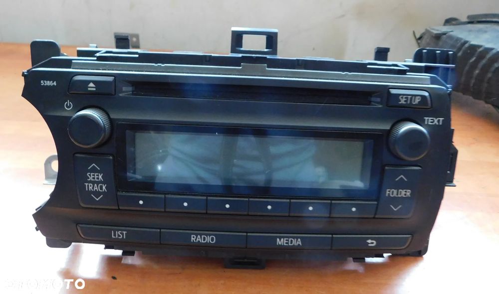 radio oryginalne TOYOTA YARIS III - 1