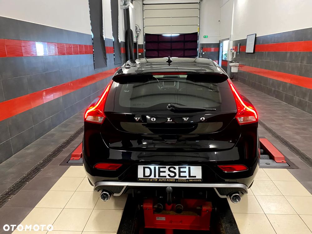 Volvo V40 D3 Drive-E R-Design Momentum - 10