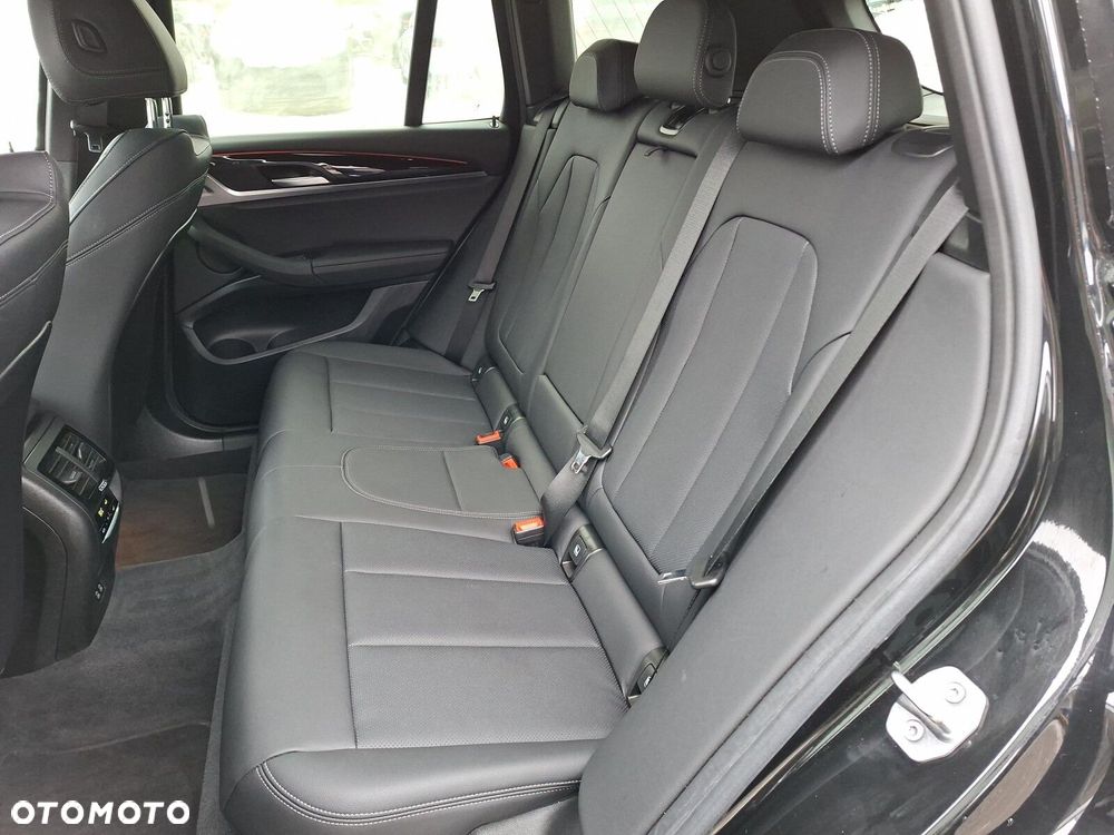 BMW X3 - 11