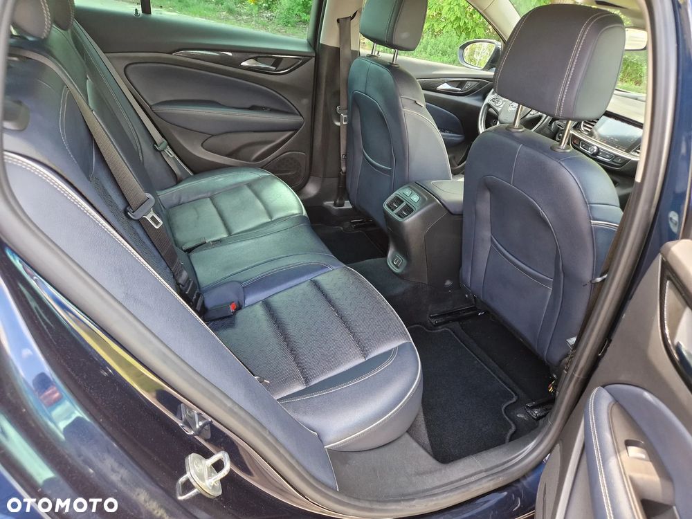Opel Insignia 2.0 BiTurbo D 4x4 Automatik Ultimate Exclusive - 26