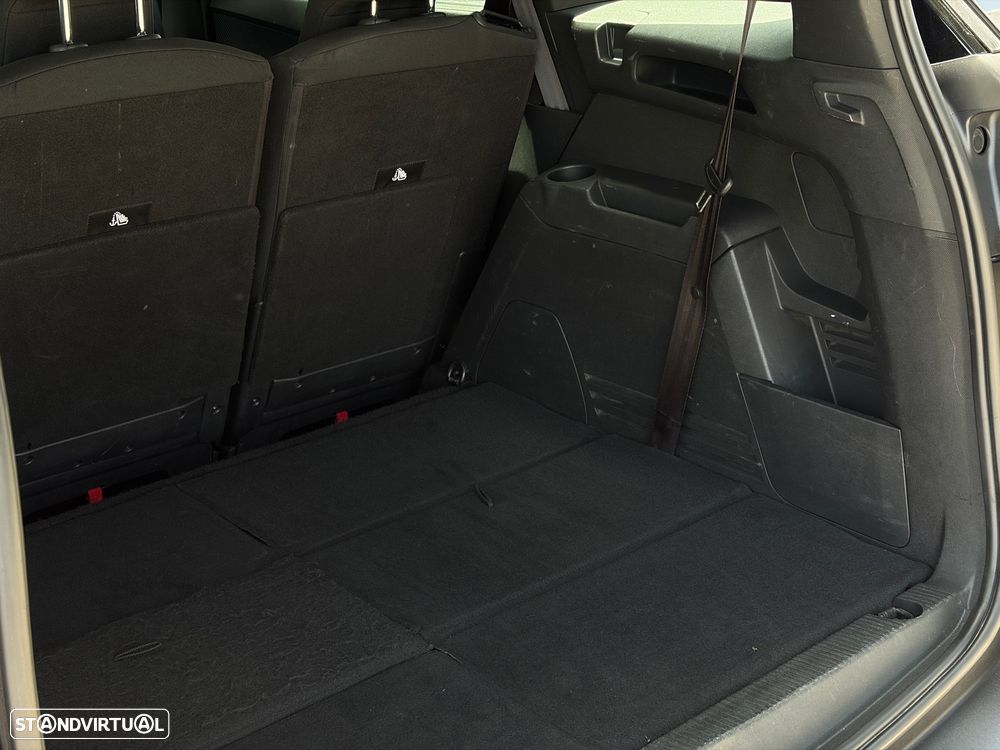 Peugeot 5008 1.2 PureTech Allure Pack EAT8 - 18