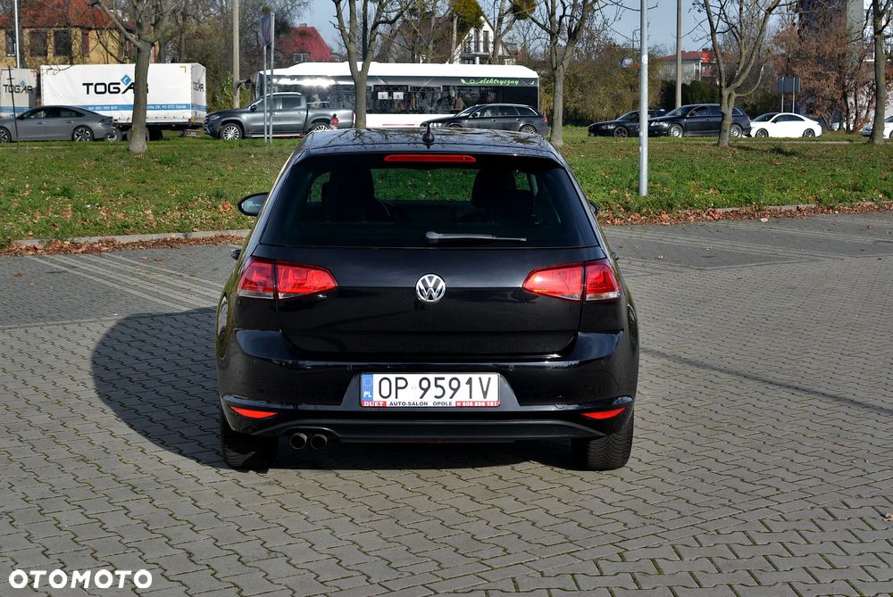Volkswagen Golf - 5