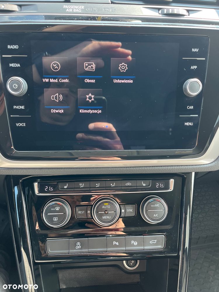 Volkswagen Touran 2.0 TDI SCR DSG Trendline - 29