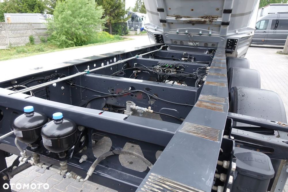 Fruehauf WYWROTKA 28m3 / OSIE SAF / OŚ PODNOSZONA / HYDROKLAPA / SZYBER ZBOŻOWY / ELEKTRYCZNA PLANDEKA - 13