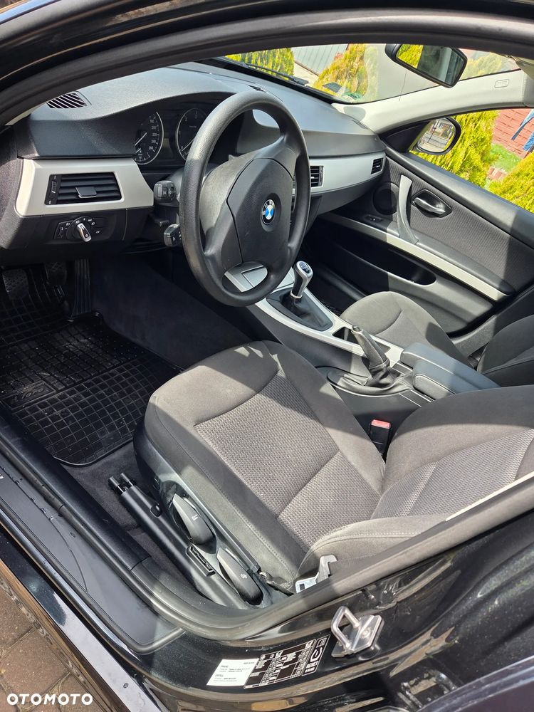BMW Seria 3 316d - 10