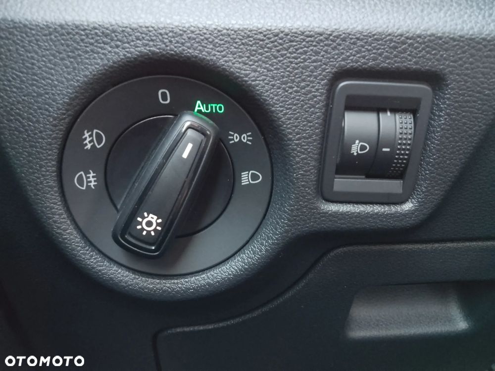 Skoda Kamiq 1.5 TSI Selection DSG - 25
