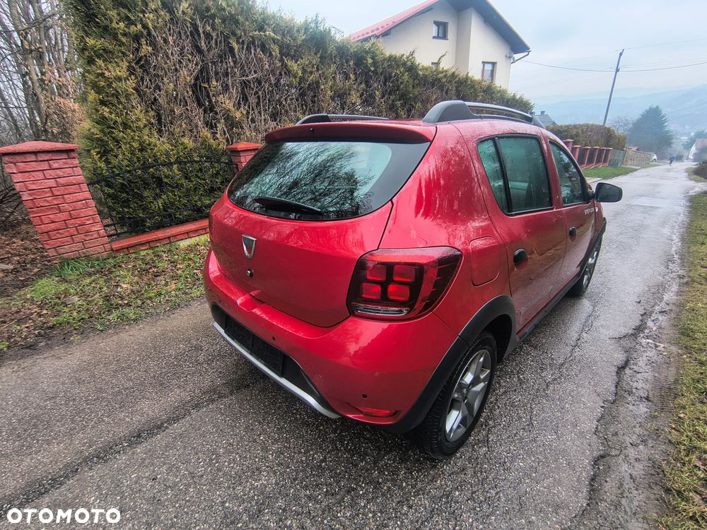 Dacia Sandero Stepway TCe 100 Celebration - 4