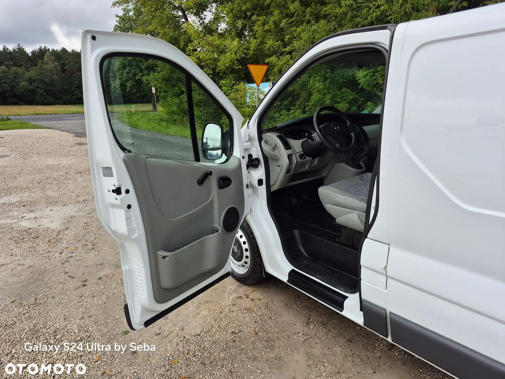 Opel Vivaro - 14