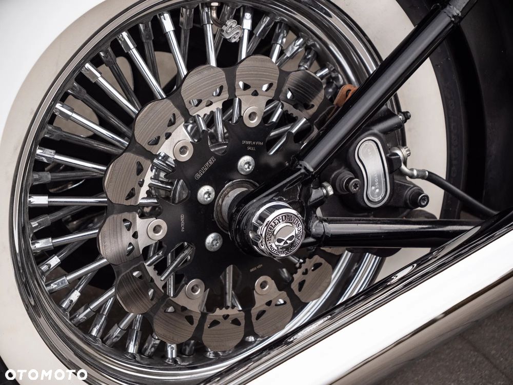 Harley-Davidson Softail Heritage Classic - 26
