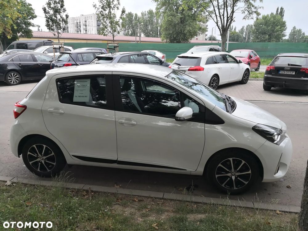 Toyota Yaris Hybrid 100 Premium EU6 - 9