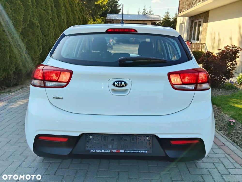 Kia Rio 1.2 Attract - 9
