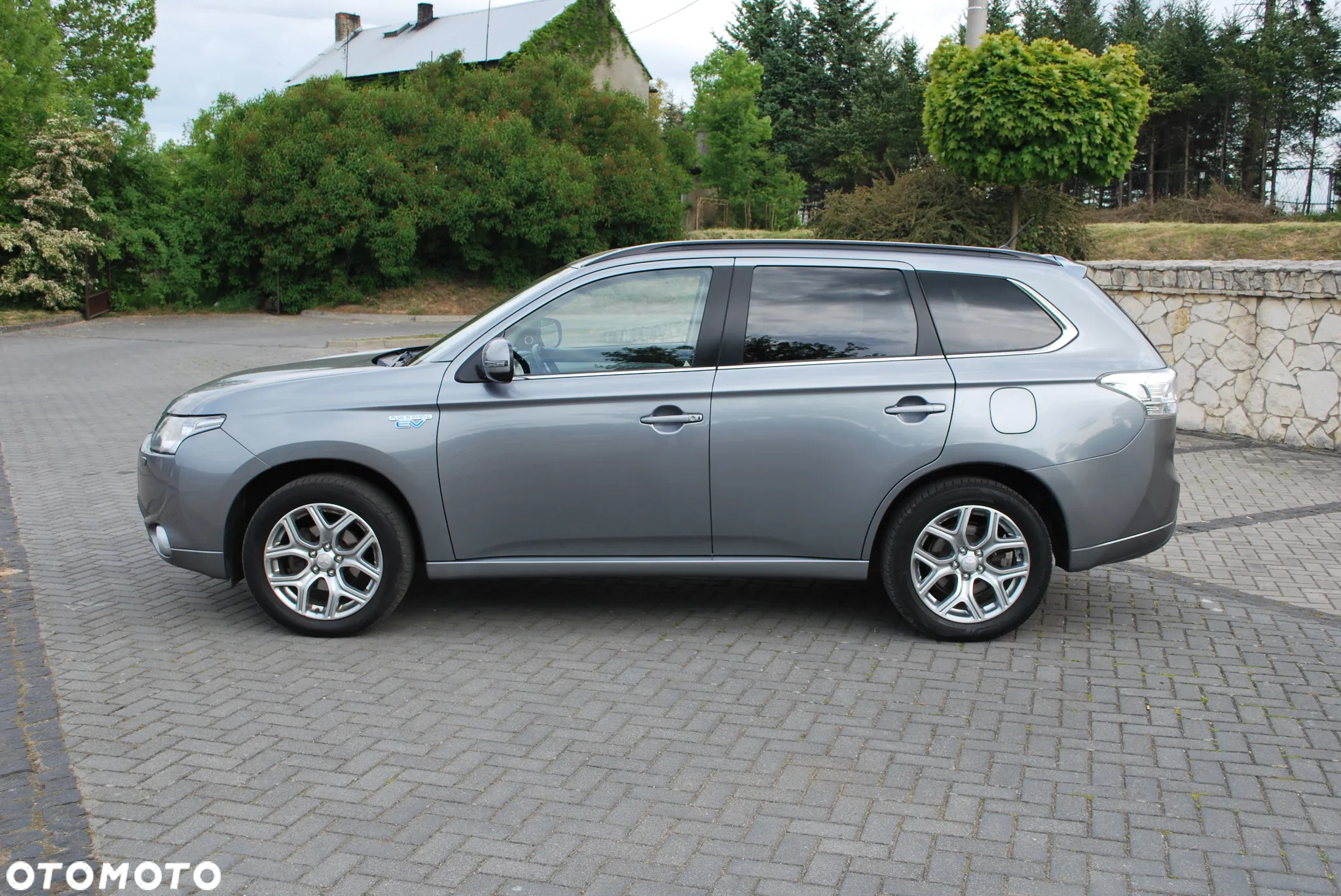 Mitsubishi Outlander 2.0 4WD Plug-In Hybrid Top - 4