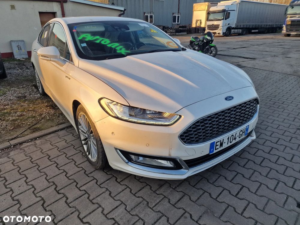 Ford Mondeo 2.0 Hybrid Vignale - 2