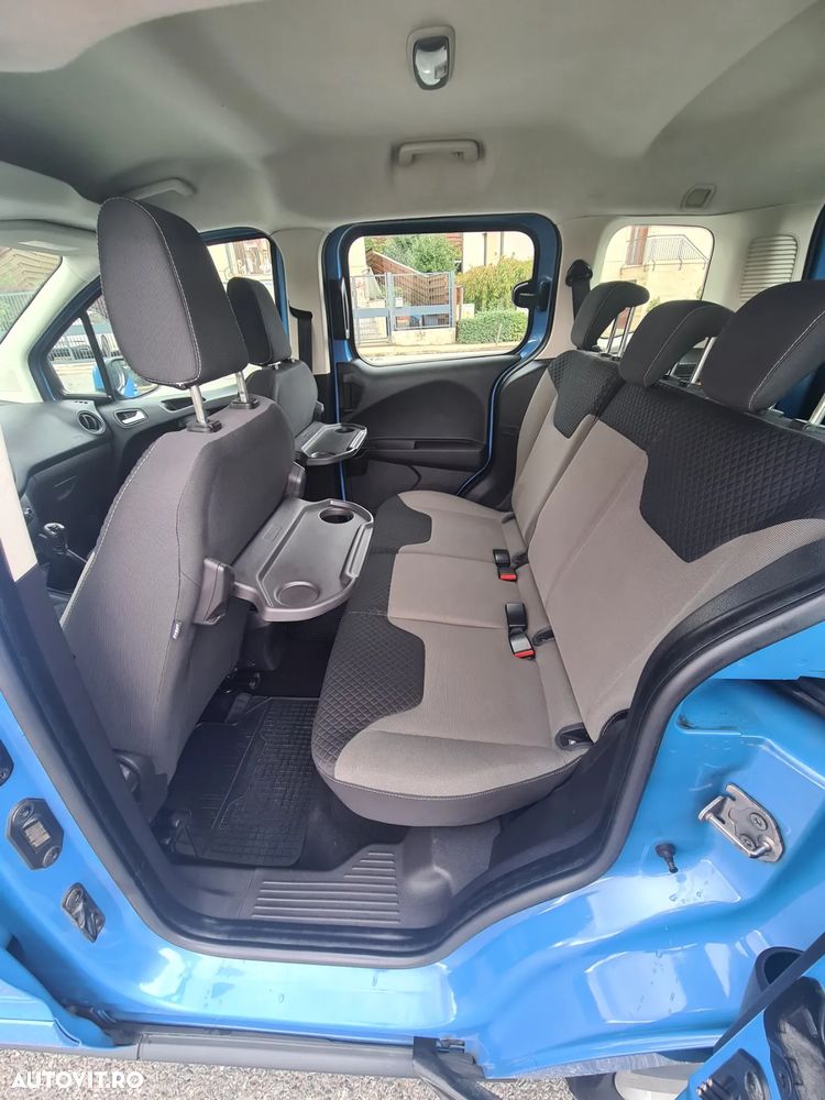 Ford Courier ver-1-6-tdci-s-s-titanium - 8