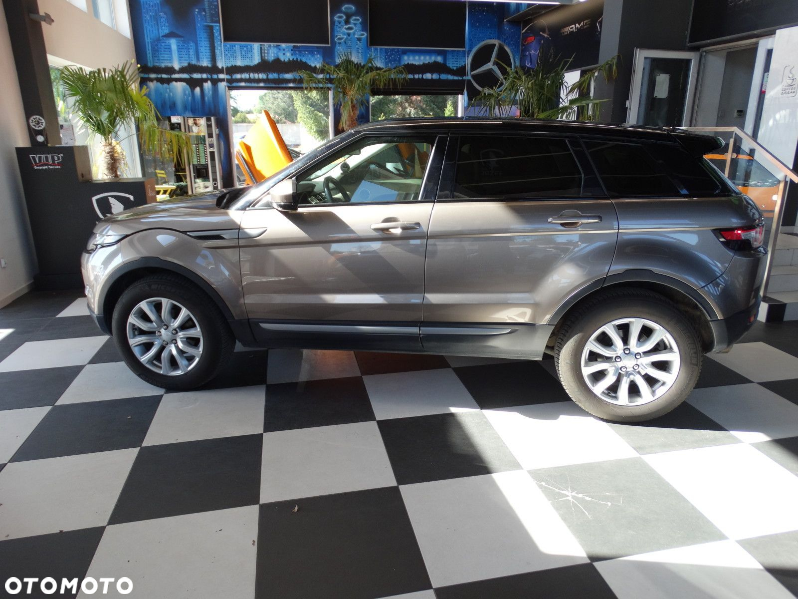 Land Rover Range Rover Evoque - 8
