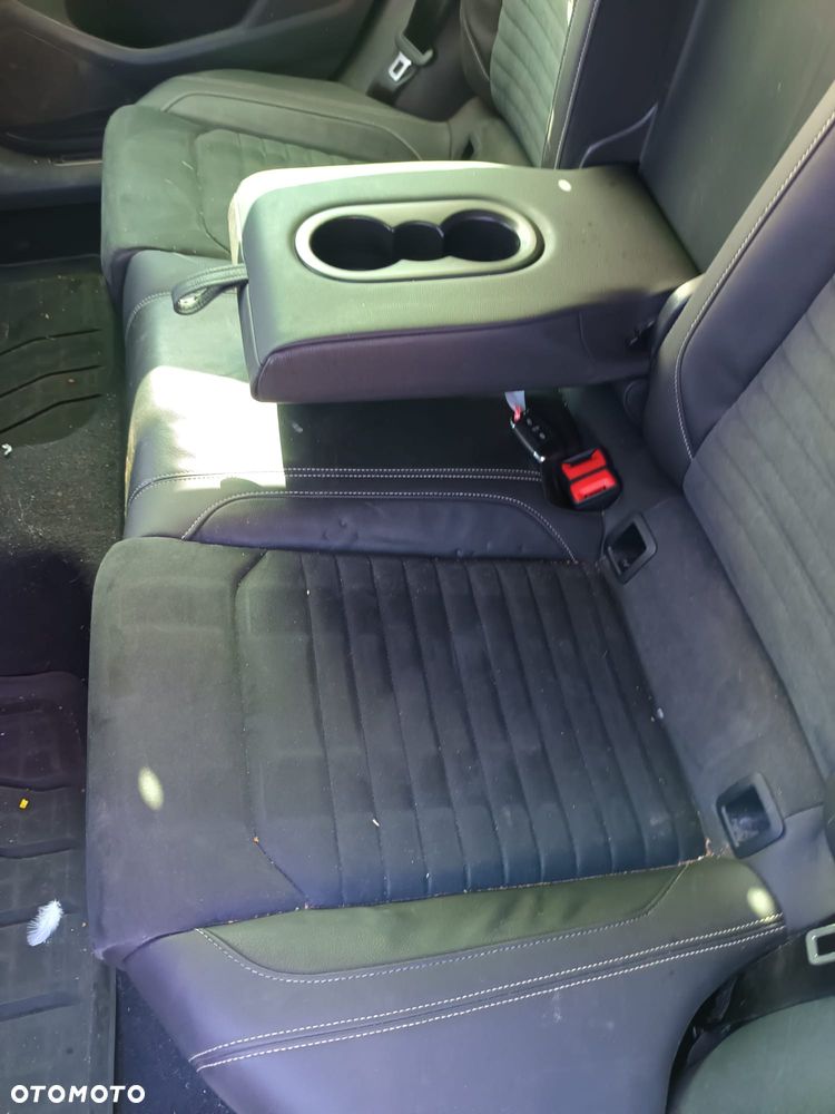 Volkswagen Passat 2.0 TSI Elegance DSG - 10
