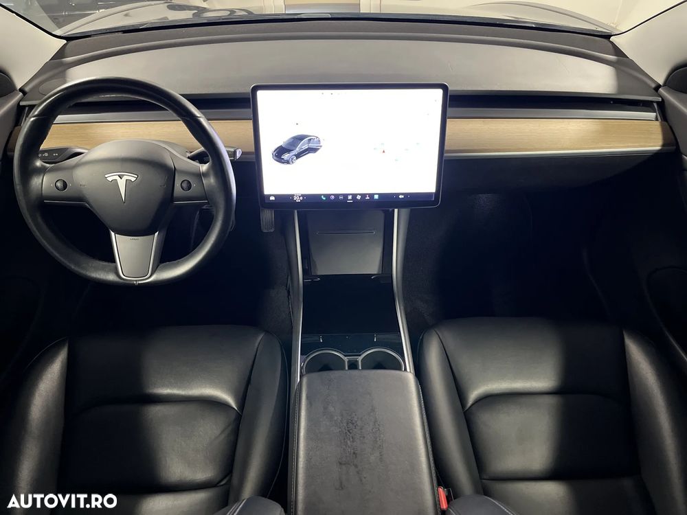 Tesla Model 3 - 13