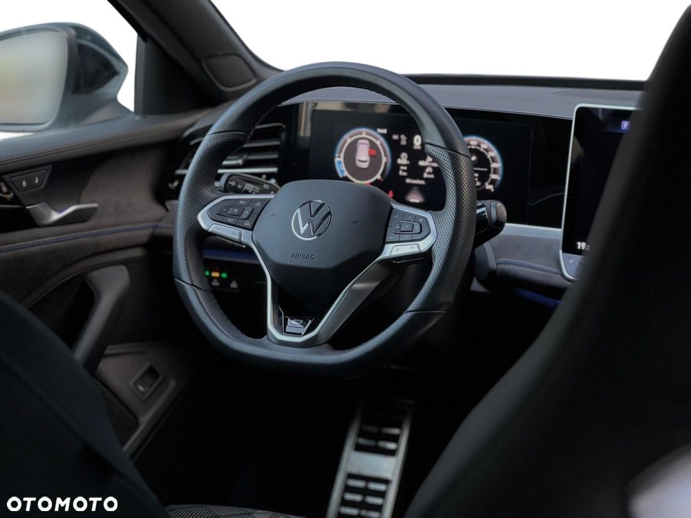 Volkswagen Passat - 23