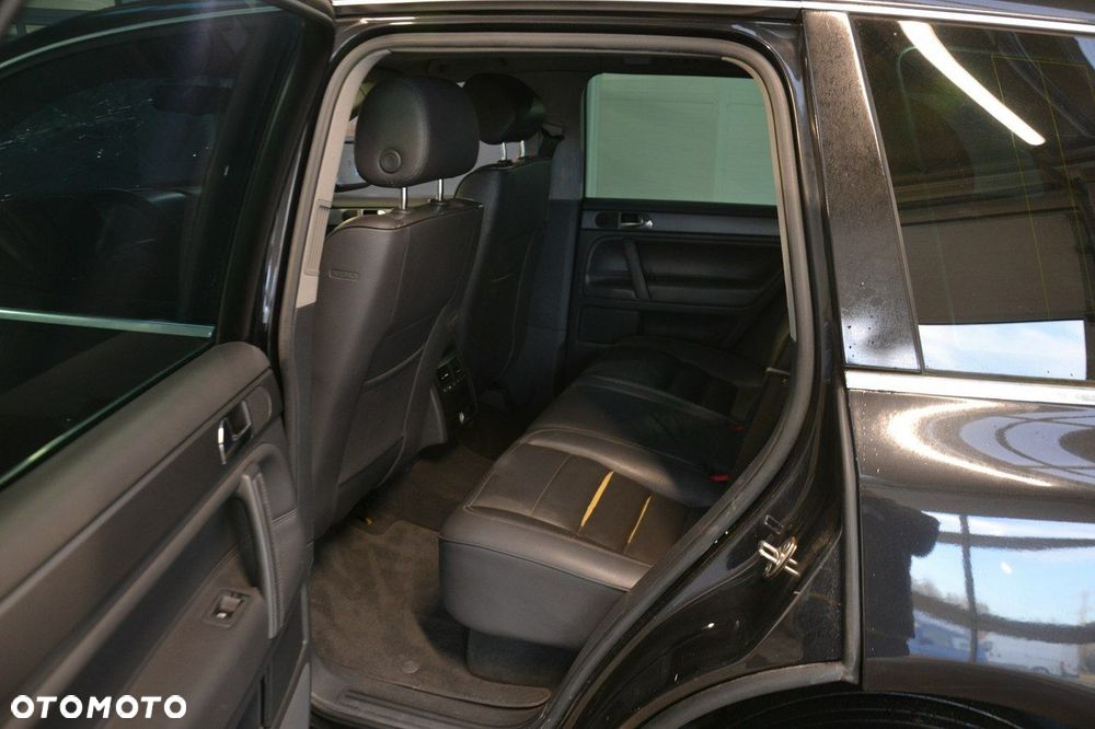 Volkswagen Touareg - 19