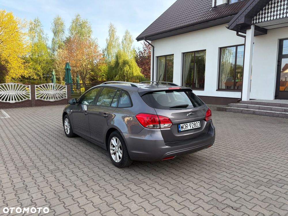 Chevrolet Cruze - 12