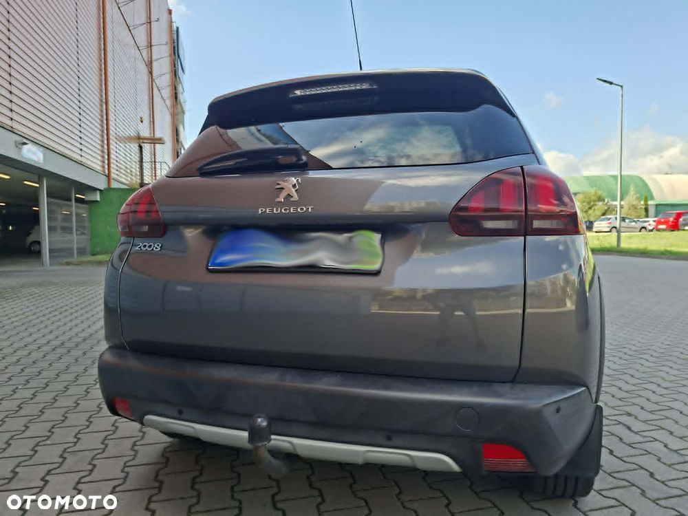 Peugeot 2008 BlueHDi 100 STOP & START Allure - 24
