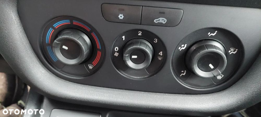 Fiat Doblo 1.4 16V Dynamic - 23