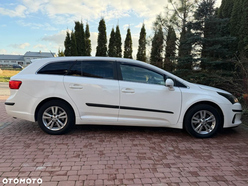 Toyota Avensis 2.0 D-4D Life - 3