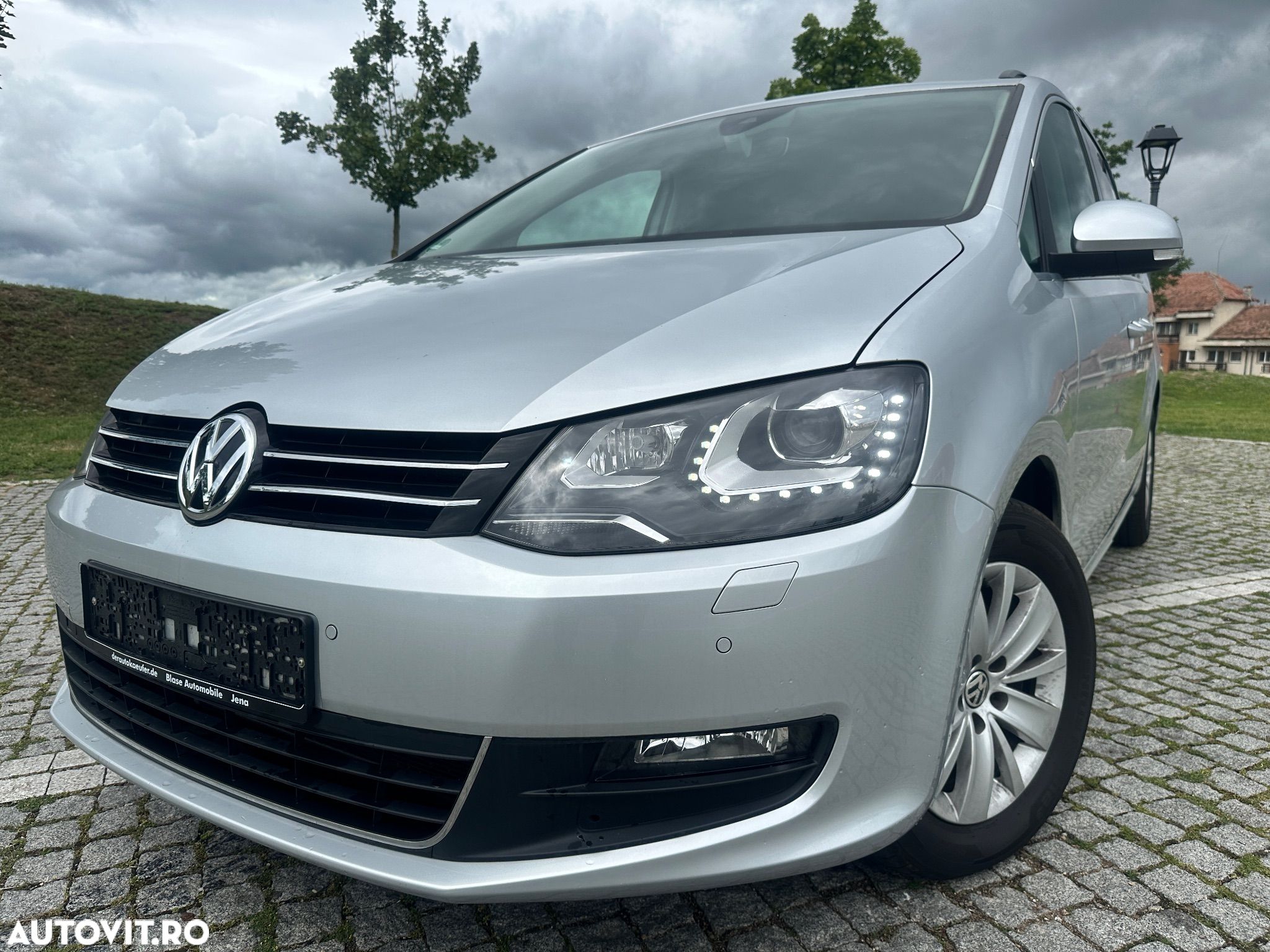 Volkswagen Sharan 2.0 TDI DSG (BlueMotion Technology) Comfortline - 1