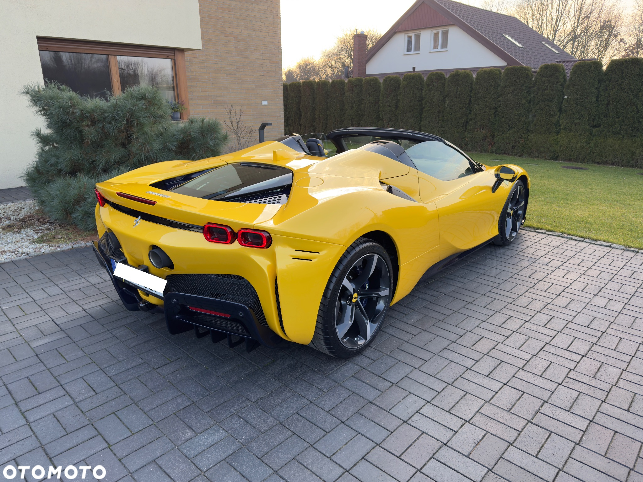 Ferrari SF90 Spider - 2