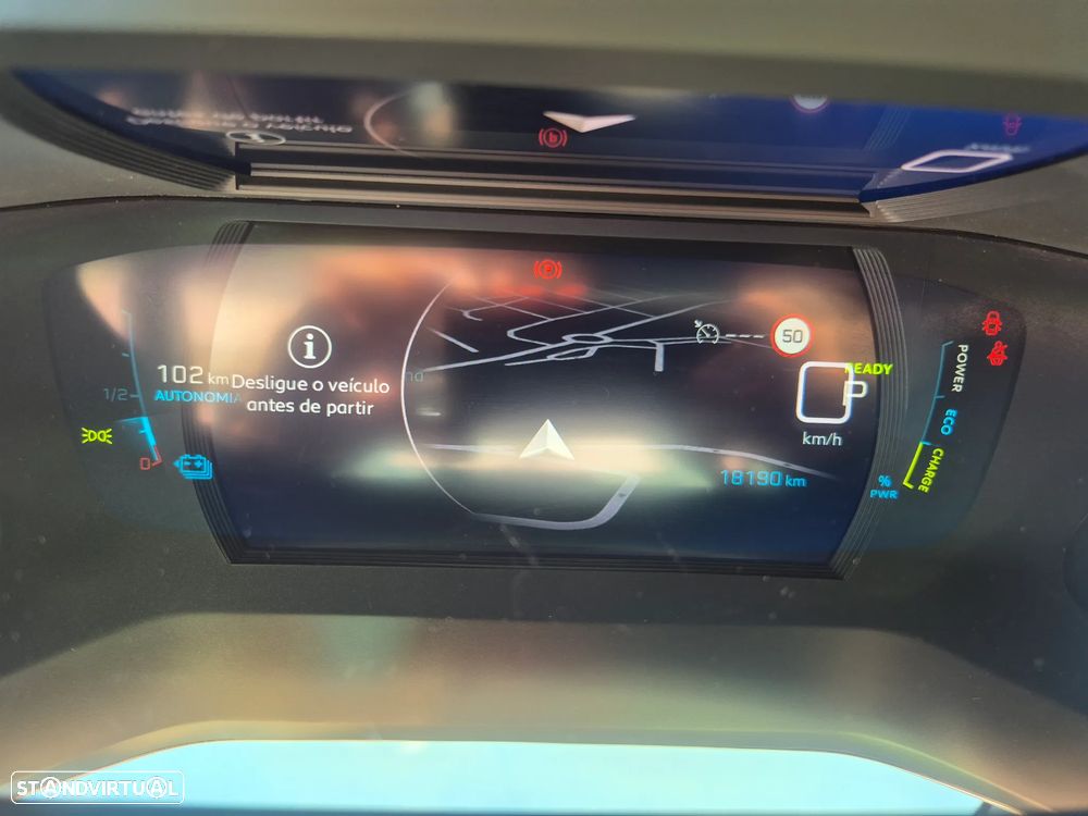 Peugeot e-208 Allure Pack - 11