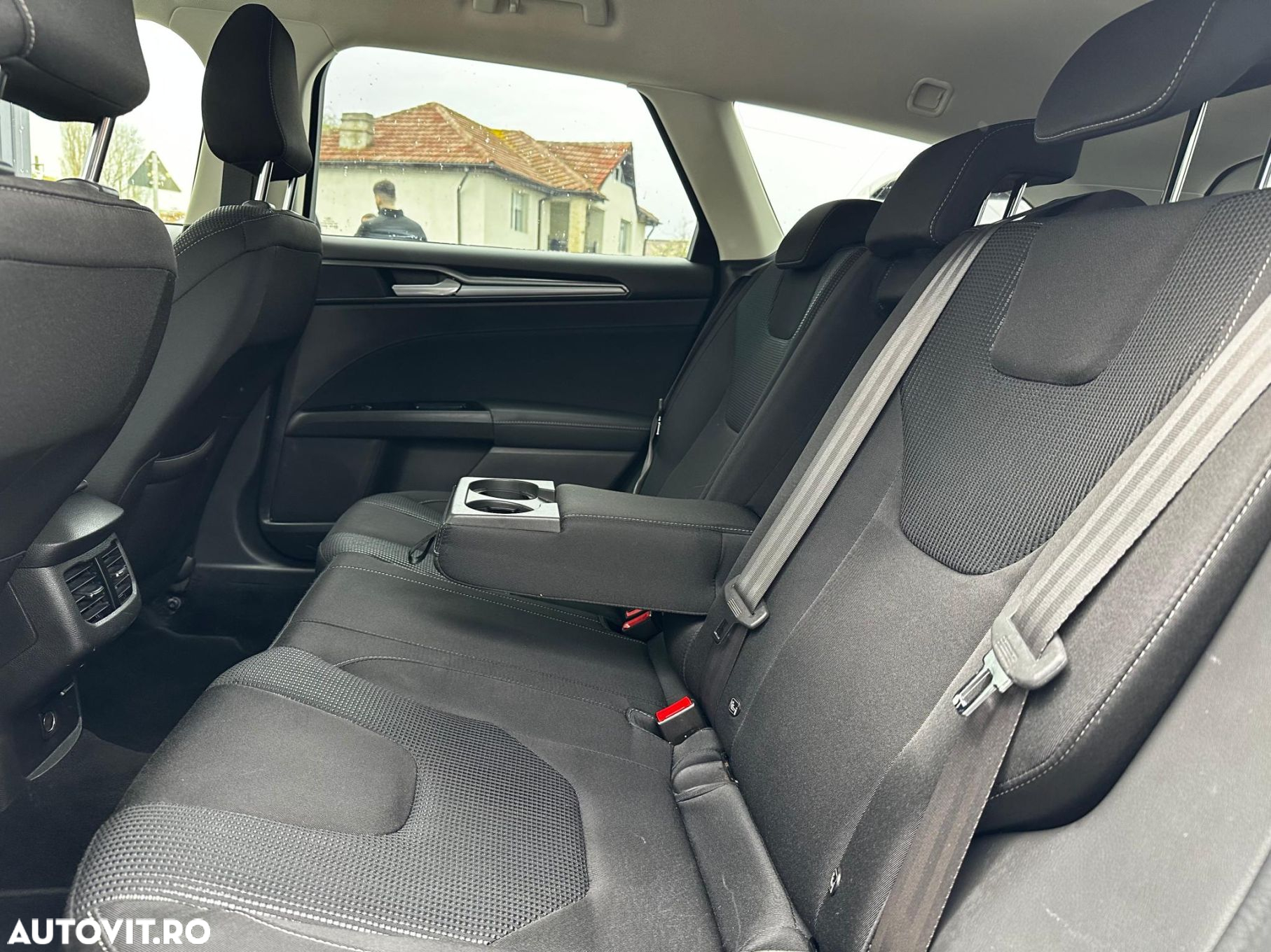 Ford Mondeo - 24
