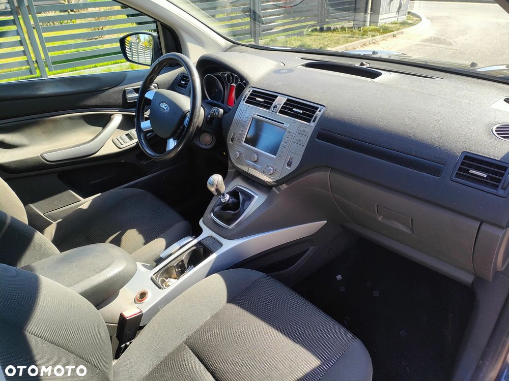 Ford Kuga 2.0 TDCi 2x4 Titanium - 12