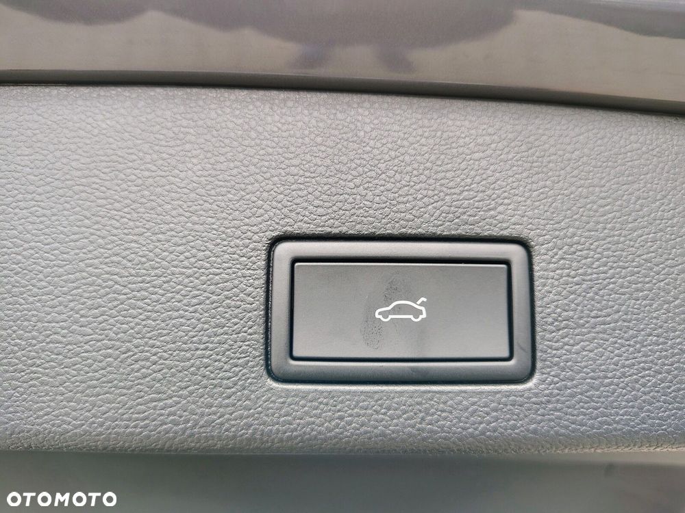 Volkswagen Golf Variant - 13