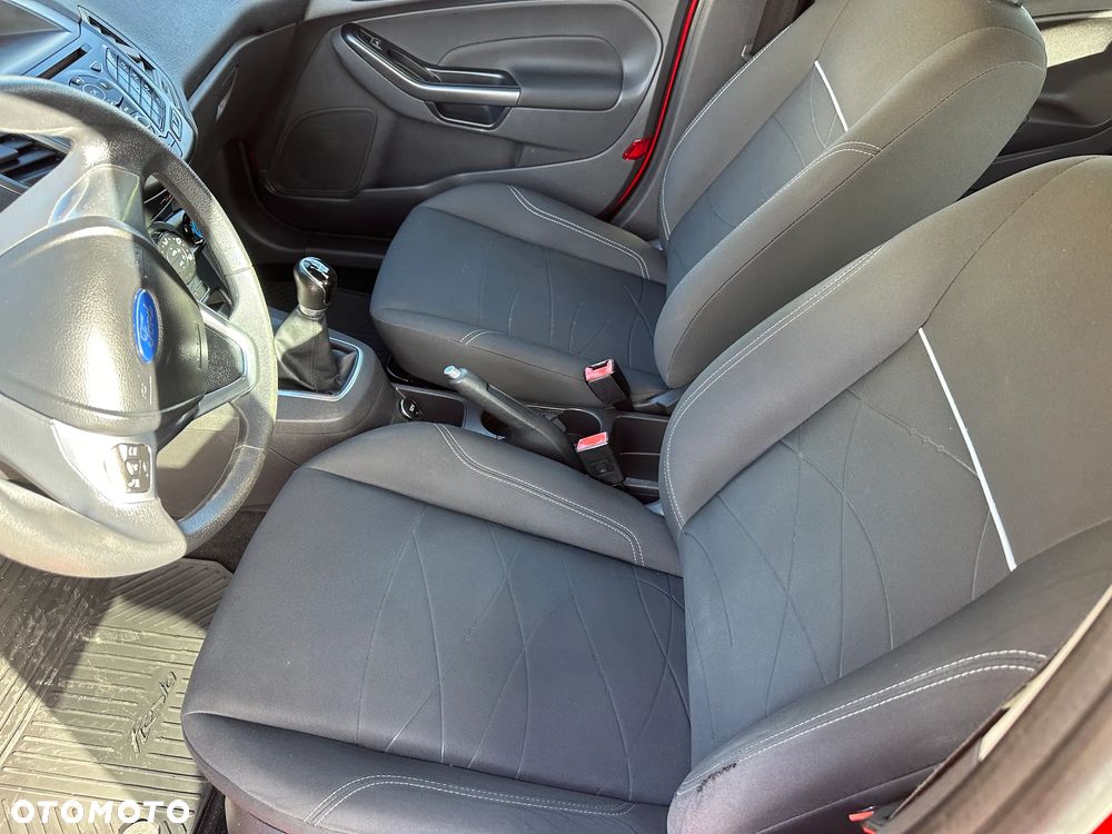 Ford Fiesta 1.0 Champions Edition - 23