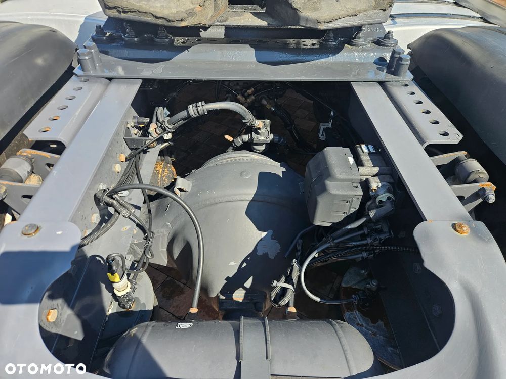 Scania R 450*ZAWIESZENIE PRZÓD I TYŁ PODUSZKA*Retarder*Opony 315/70/r22.5 - 10