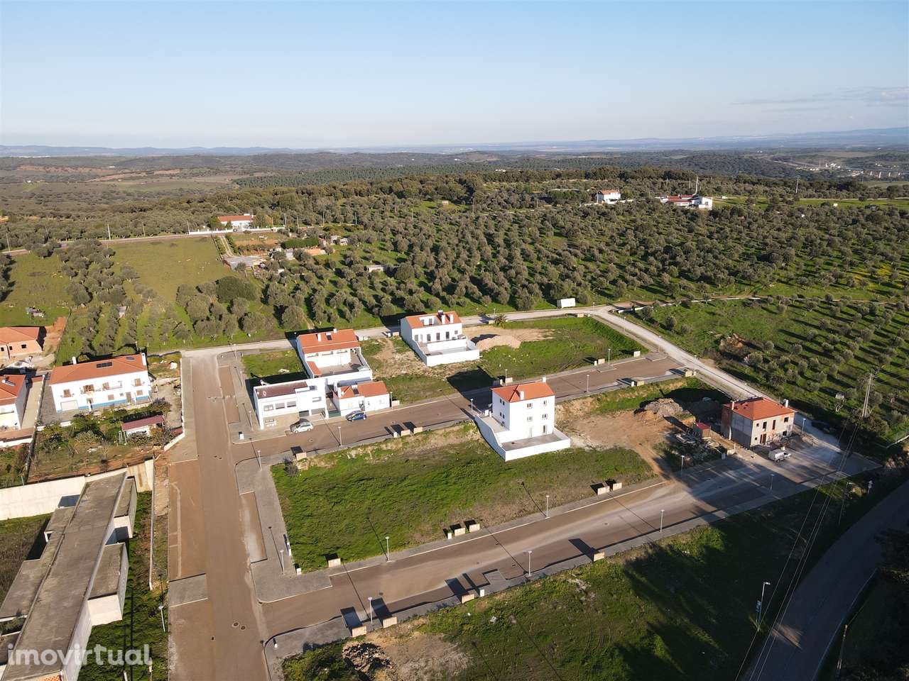 Lote para construção de moradia - Grande imagem: 3/17