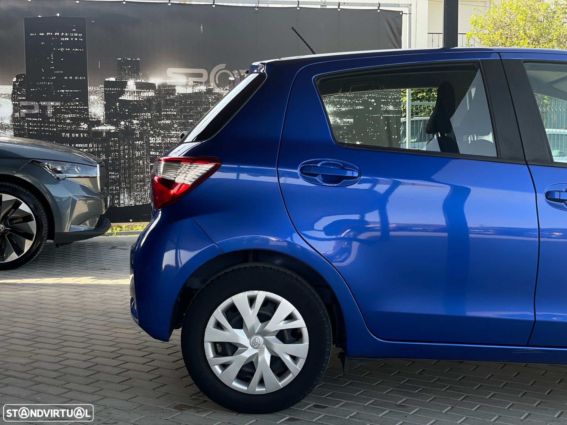 Toyota Yaris 1.0 VVT-i - 8
