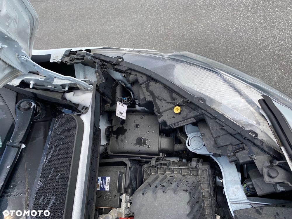 Ford Transit Connect - 19