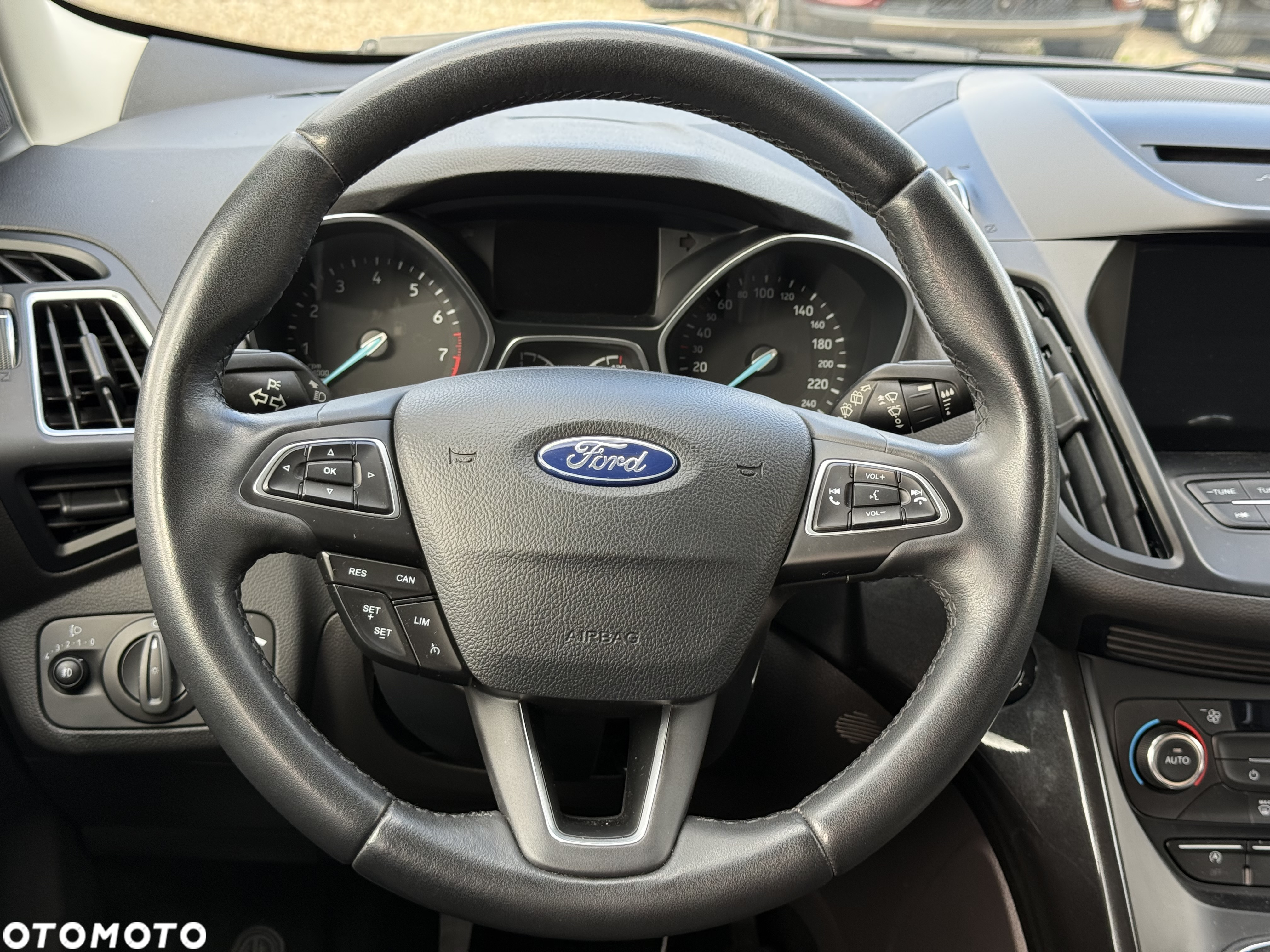 Ford Kuga 1.5 EcoBoost 2x4 SYNC - 12