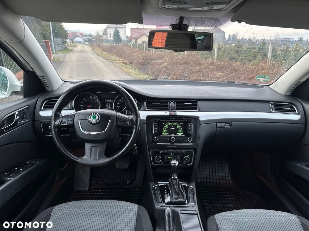 Skoda Superb 2.0 TDI 4x4 DSG Ambition - 24