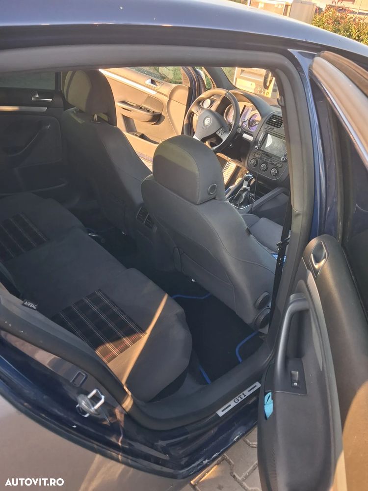 Volkswagen Golf 2.0 FSI GTI - 5