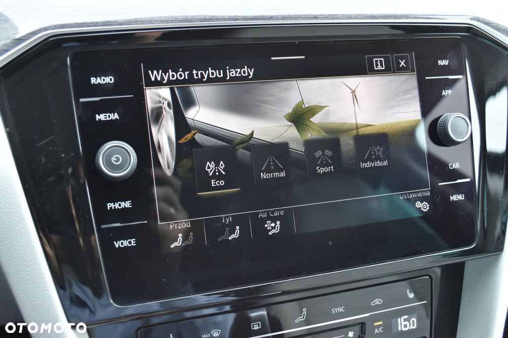 Volkswagen Passat Variant 1.5 TSI EVO Elegance DSG - 23