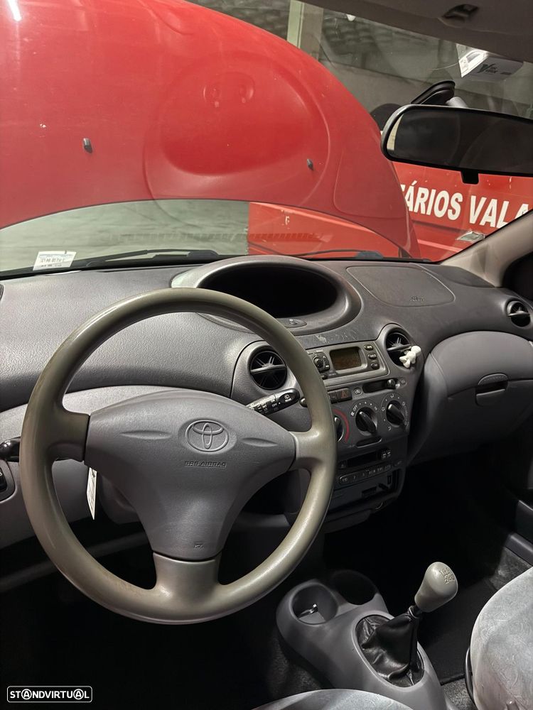 Toyota Yaris 1.0 Base - 5